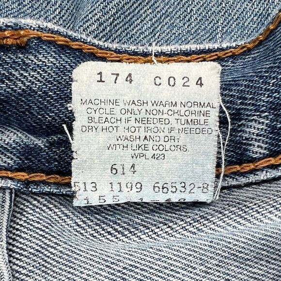 Levi's 550 Jeans Women's Size 14 Blue Relaxed Fit Tapered Leg Casual Denim - Picture 13 of 13